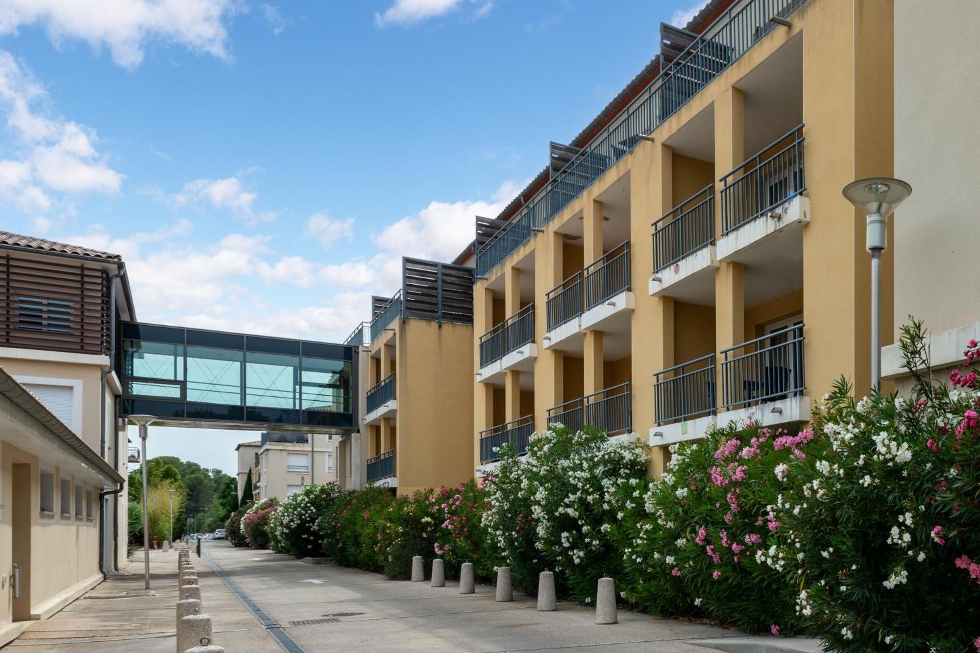 Zenitude Hotel La Valadiere, Ascend Hotel Collection Juvignac Eksteriør billede