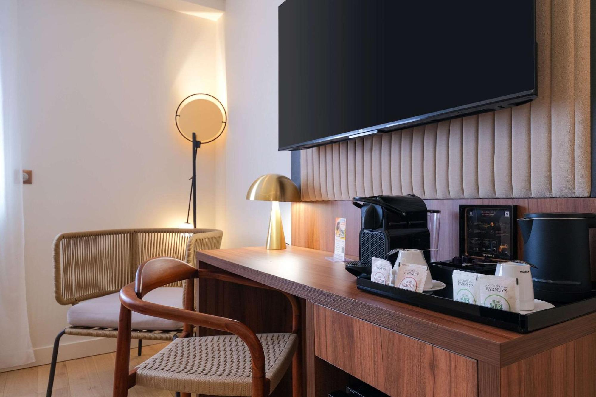 Zenitude Hotel La Valadiere, Ascend Hotel Collection Juvignac Eksteriør billede