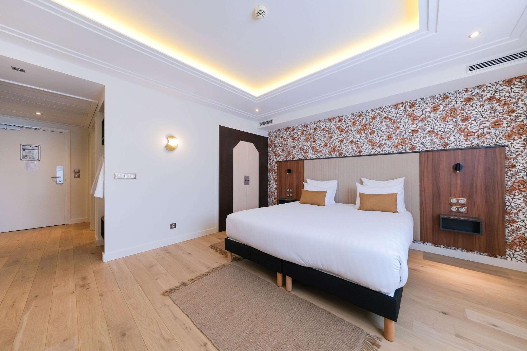 Zenitude Hotel La Valadiere, Ascend Hotel Collection Juvignac Eksteriør billede